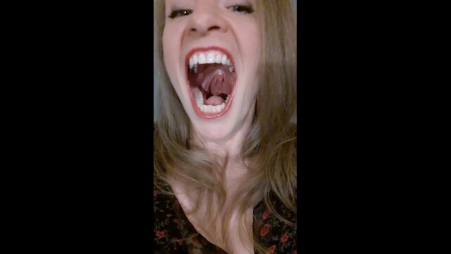 SASSY RED LIPS & TONGUE video from Aariel
