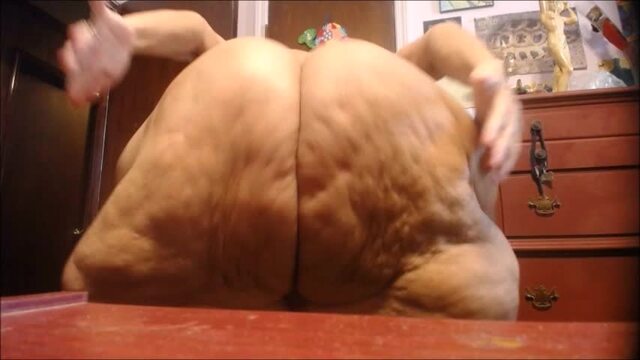 Ass clap 1 video from Amber Connors
