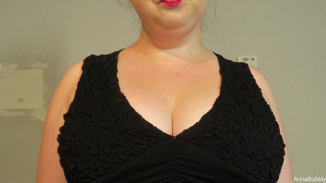 Big Pregnant Tits video from AnnaBubbly