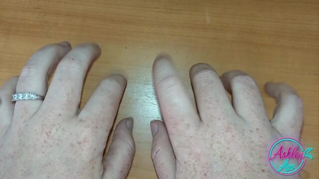 Fingernail tapping video from AshleyAce