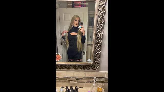 Crossdressing into Blonde Hot Woman video from Bailey Wilde