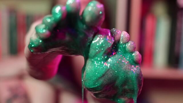 Sticky feet orgasm video from Bia Roman