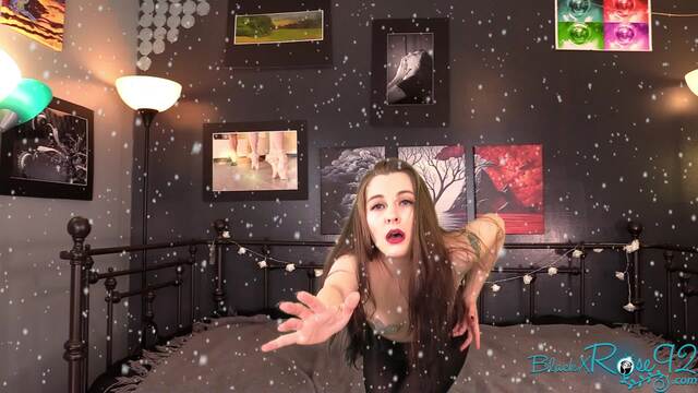 Frozen And Stripped video from BlackxRose92