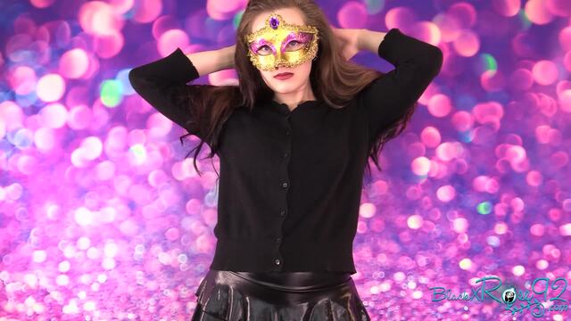 Posing In My Party Mask video from BlackxRose92