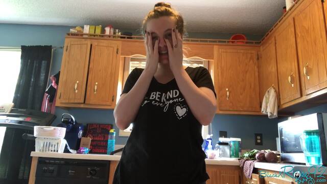 Housewife's Housework Hiccups video from BlackxRose92