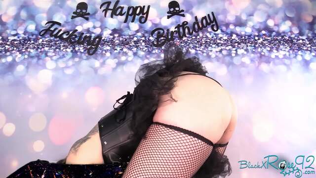 Struggling To Open My Birthday Present video from BlackxRose92