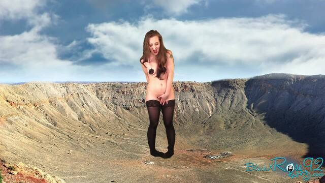 The Desperately Embarrassing Giantess Growth Spurt video from BlackxRose92