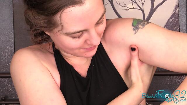 Hand And Armpit Farts video from BlackxRose92