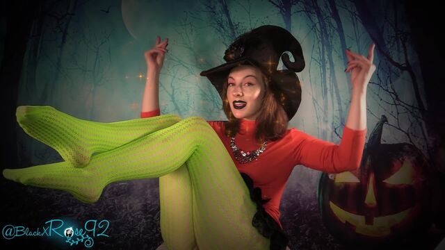 The Woopsie Witch's Foot Transformation video from BlackxRose92