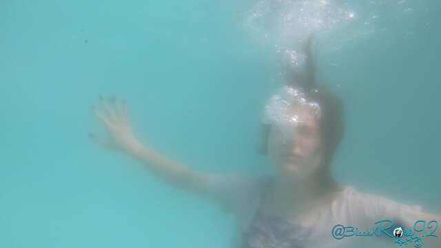 White T-shirt And Jeans Shorts Underwater video from BlackxRose92