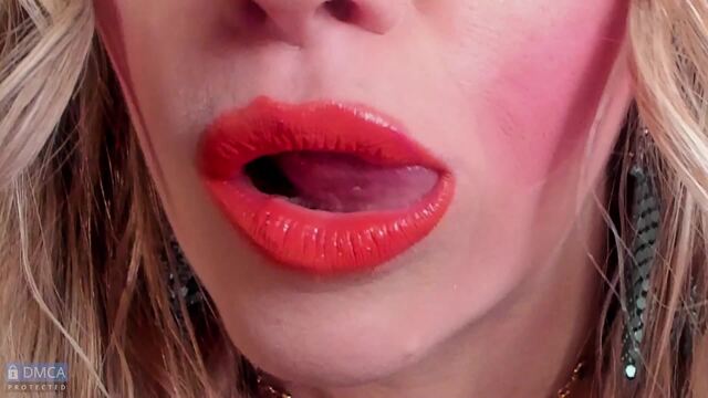 Orange Lipstick Lip Licks video from Petitemercy