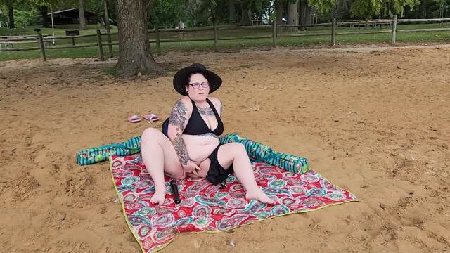 Squirtin' In The Sand video from Ruby Deschain