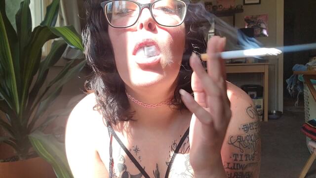 Showing Off My New Outfit While I Smoke video from Cassidy Love