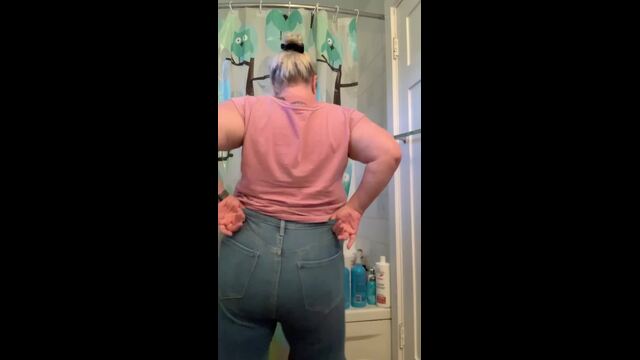 Stuck in the elevator with my best friends mom video from GreenEyedFreakyMom