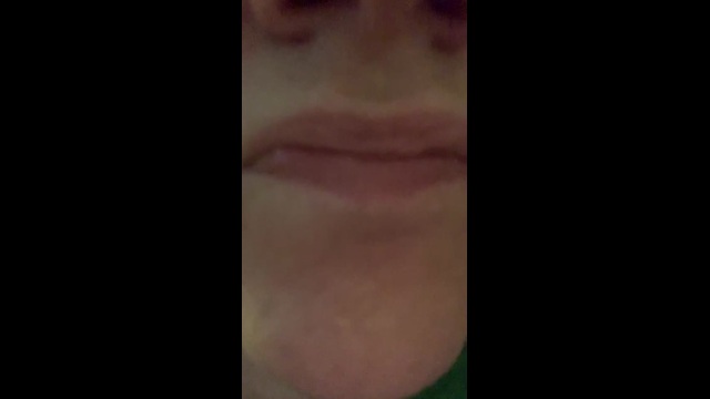 ASMR shock rock candy pops video from GreenEyedFreakyMom