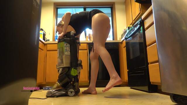 Flashing While Cleaning video from DestinationKat