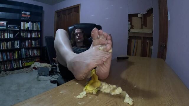 Having fun with a banana - Crush & Self Foot Worship video from Dimplessama