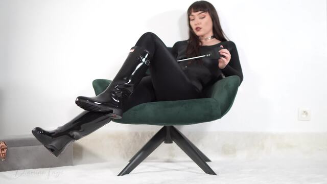 Jerk it for My Hunter Boots video from Domino Faye