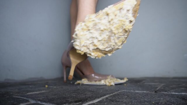 Crush Fetish video from Easy Andy