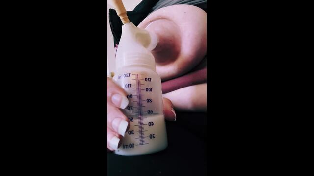 Electric Breast Pump Expressing video from 