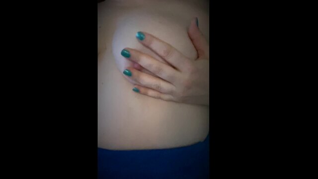 Giggly Titty Tease video from Lizzy James