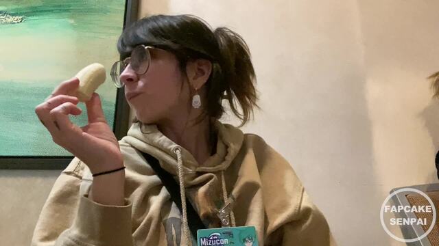 Eating Another Banana and Ignoring You Again video from Fapcakesenpai