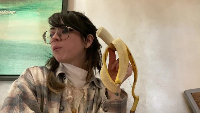 Eating a Banana and Ignoring You video from Fapcakesenpai