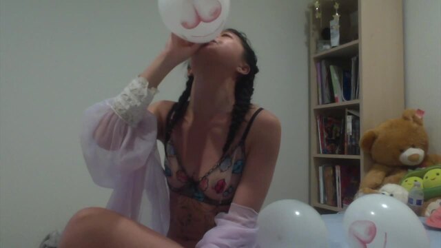 Balloon Fortunes video from Felicity Azura