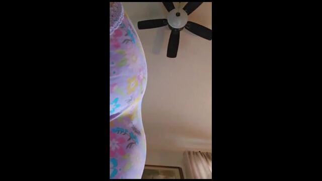 Loud and juicy farts