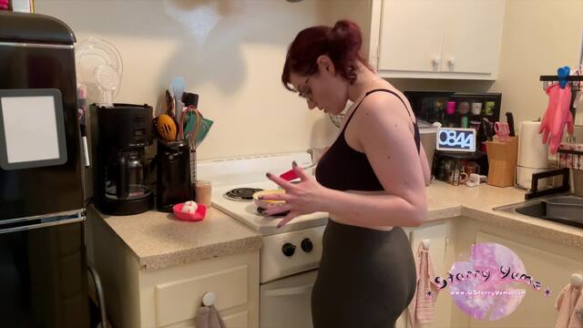 Don't Forget to Feed Me video from Goddess Starry