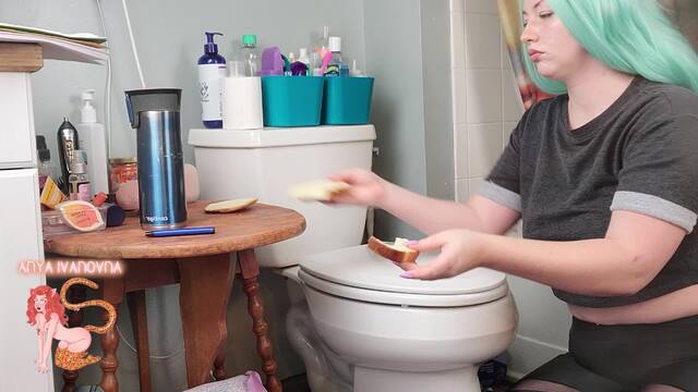 Toilet Cleaning Bread Test video from Anya Ivanovna