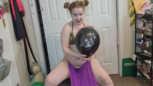 Slave Leia & Darth, Trooper & Droid video from Illianna Dahl