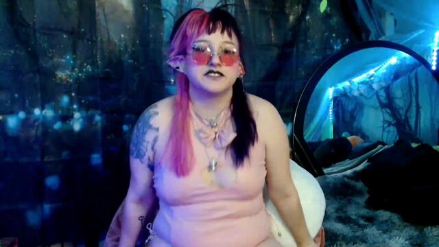Groovy Bunny Striptease video from ItsMagicalMae