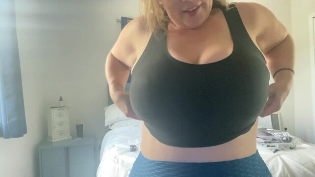 BBW Sports Bra Try On video from Kates Kurves