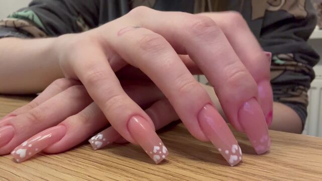 Hands and long nails video from Keiiiti