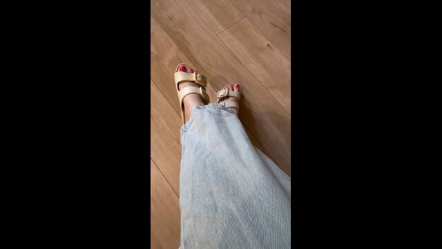 Feet in flip-flops video from 