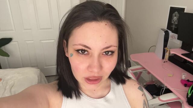 Your Step Sister Shrinks You video from Lenna Lux