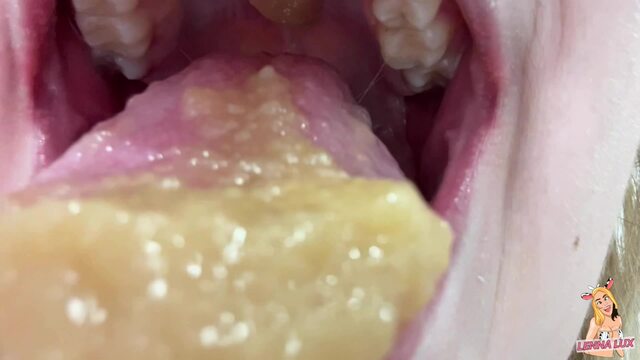 Giantess Lunch Break video from Lenna Lux