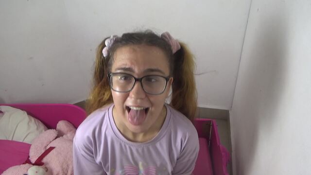 I am better than you mommy video from Lilli Hale