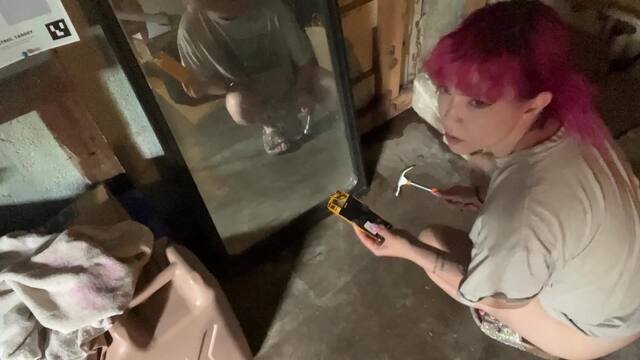 destroying a toy school bus video from Lilredvelvet