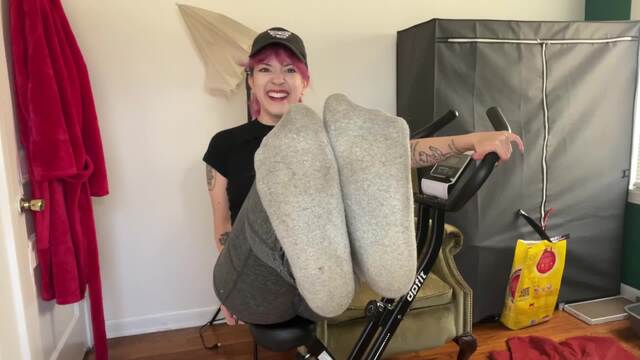 my sweaty gym socks video from Lilredvelvet