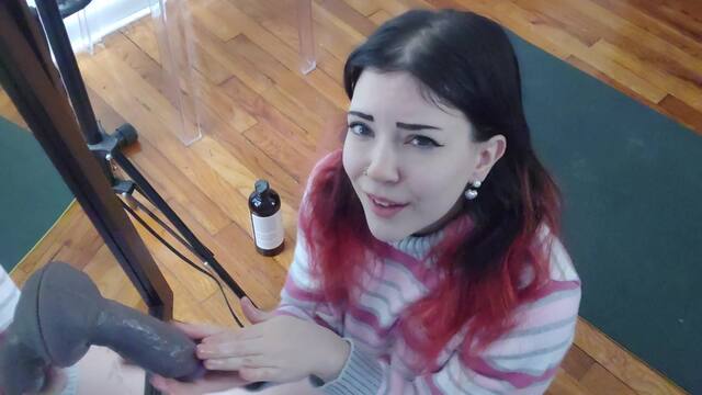 cozy gfe handjob video from Lilredvelvet