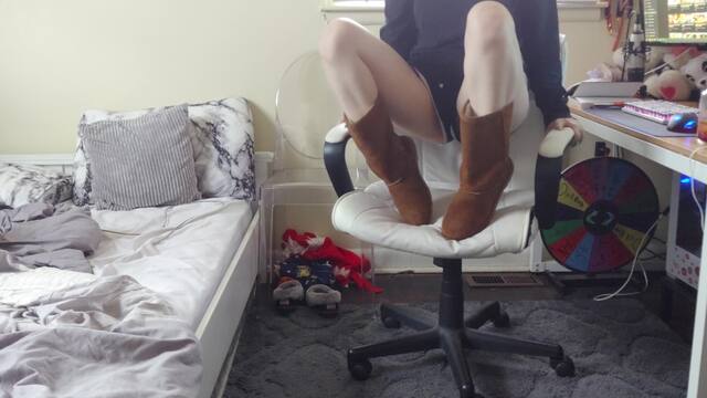 ugg boot fetish joi video from Lilredvelvet