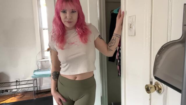 shoplifter pisses pants video from Lilredvelvet