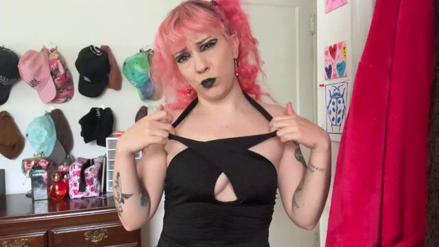 wallet humiliation video from Lilredvelvet