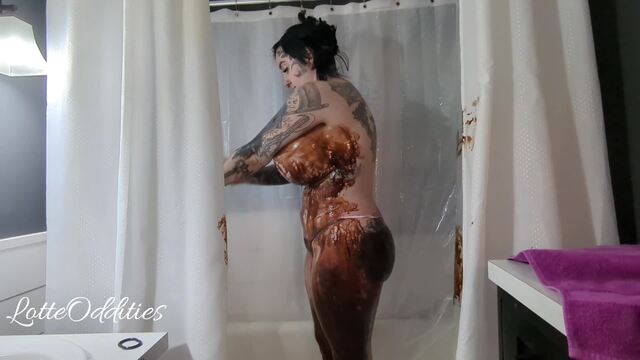 chocolate shower video from LotteOddities