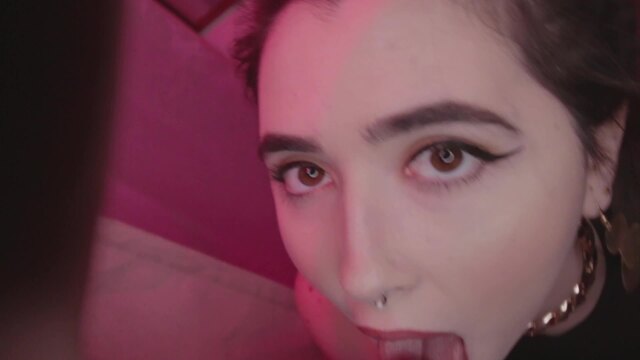 Ophelia's Changing Room video from Magnet Video