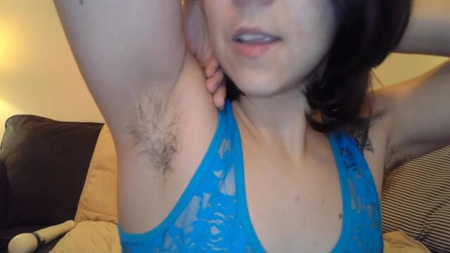 Jerk your Tiny Cock to my Smelly Hairy Armpits video from Minnie420