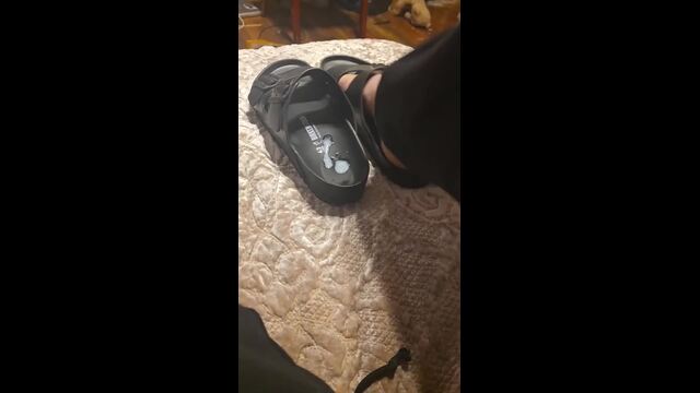 Cumming on my birkenstocks video from Dimples Sama