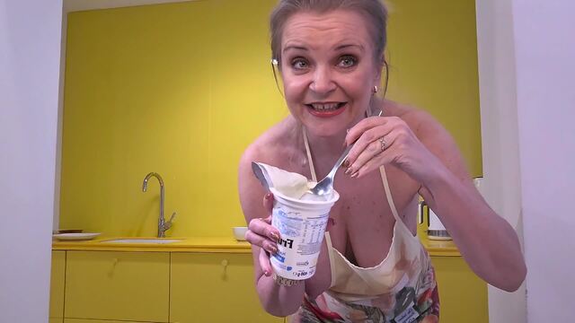 Food Play - Preparing & Eating Fruit Salad video from Ms. Jenny